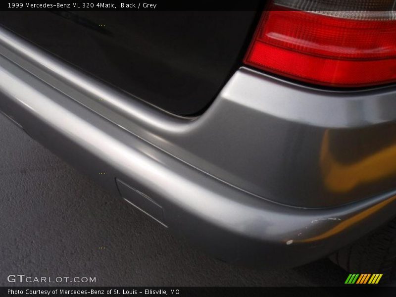 Black / Grey 1999 Mercedes-Benz ML 320 4Matic