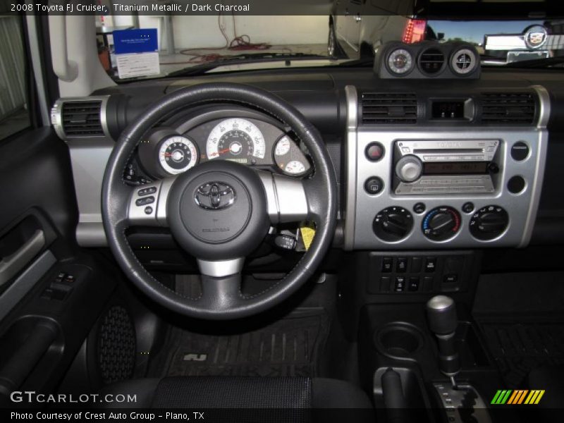 Dashboard of 2008 FJ Cruiser 