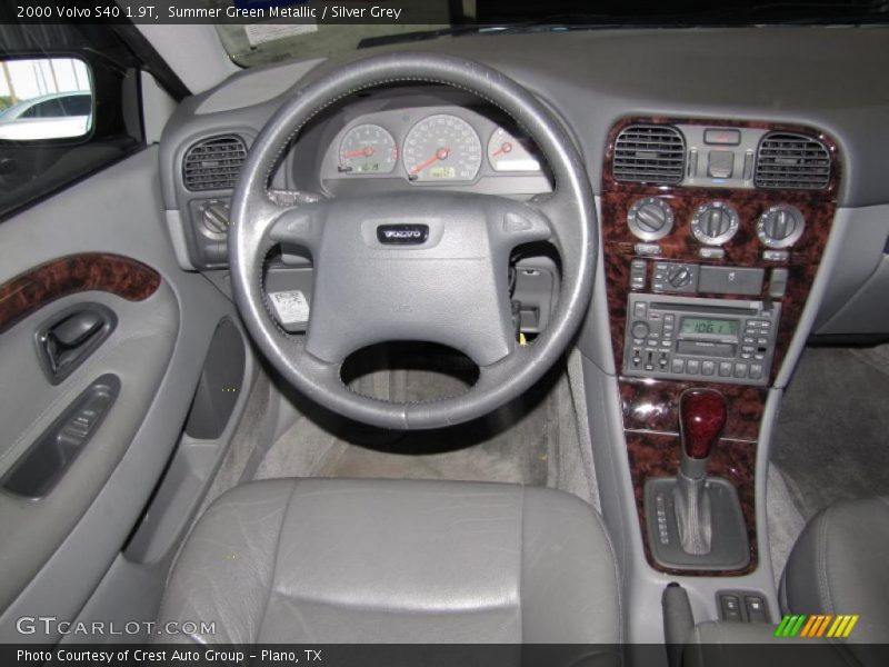 Dashboard of 2000 S40 1.9T