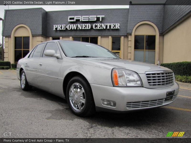 Light Platinum / Shale 2005 Cadillac DeVille Sedan