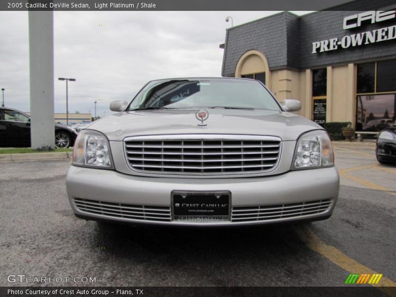 Light Platinum / Shale 2005 Cadillac DeVille Sedan