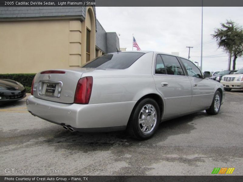 Light Platinum / Shale 2005 Cadillac DeVille Sedan