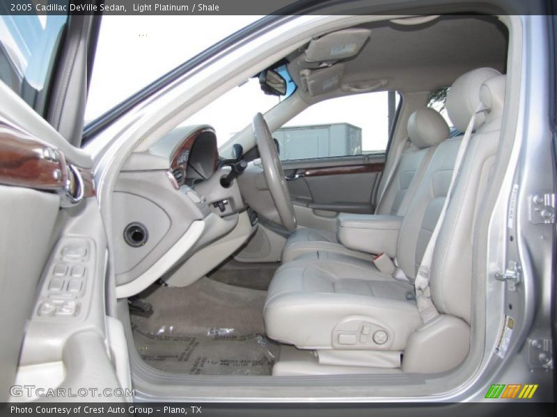 Light Platinum / Shale 2005 Cadillac DeVille Sedan