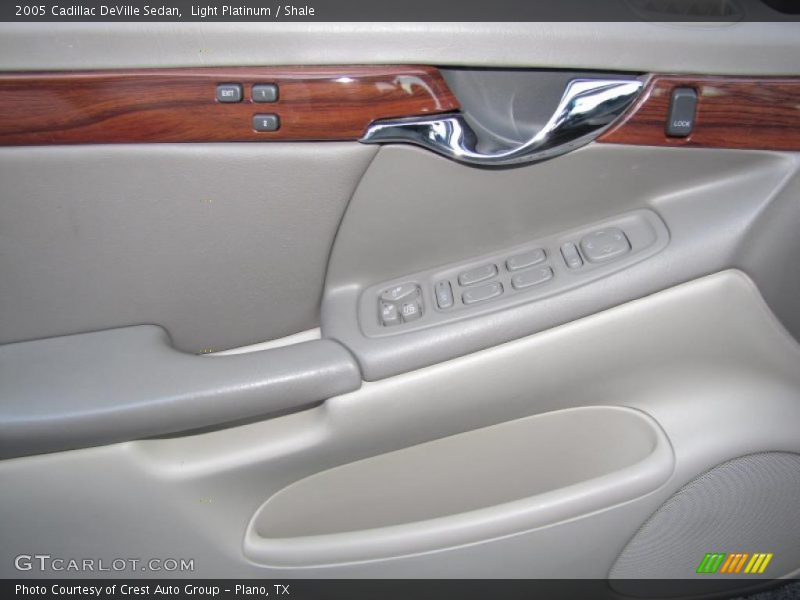 Light Platinum / Shale 2005 Cadillac DeVille Sedan