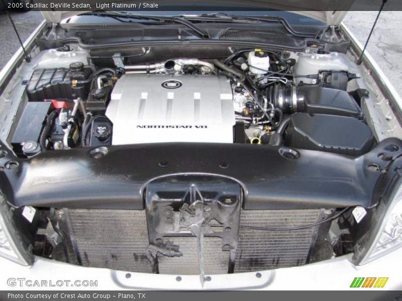 Light Platinum / Shale 2005 Cadillac DeVille Sedan