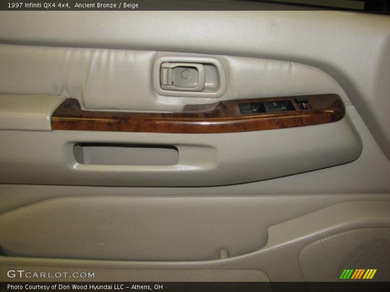 Ancient Bronze / Beige 1997 Infiniti QX4 4x4