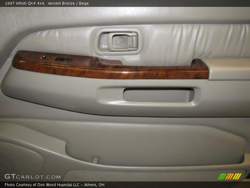 Ancient Bronze / Beige 1997 Infiniti QX4 4x4