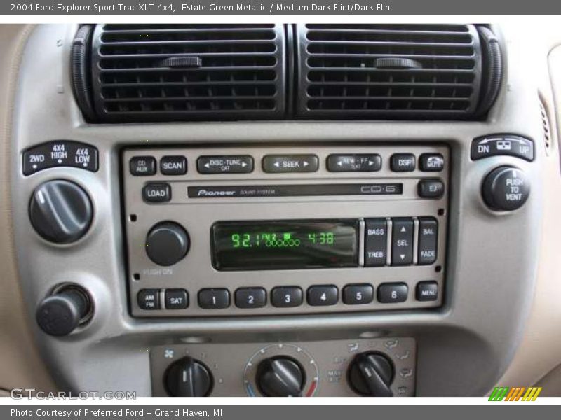 Estate Green Metallic / Medium Dark Flint/Dark Flint 2004 Ford Explorer Sport Trac XLT 4x4