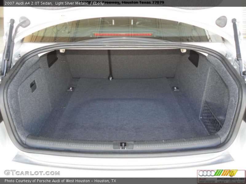  2007 A4 2.0T Sedan Trunk