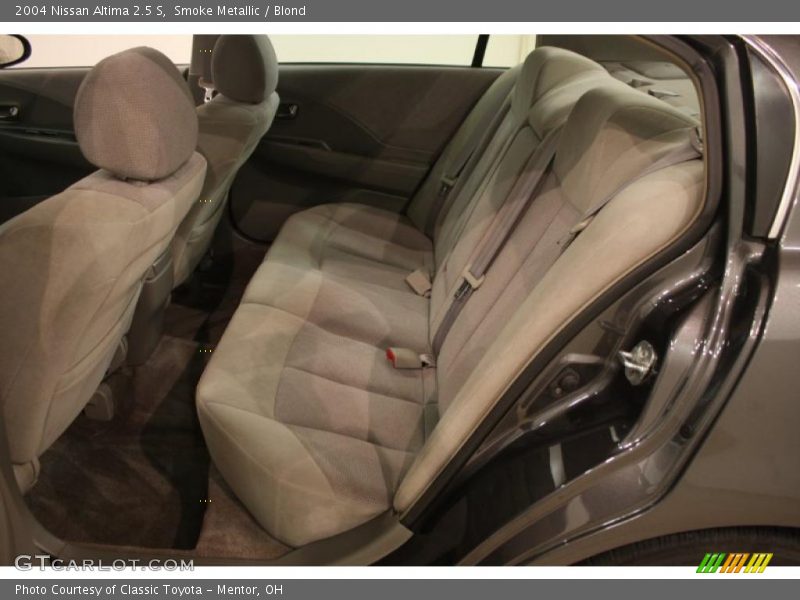 Smoke Metallic / Blond 2004 Nissan Altima 2.5 S