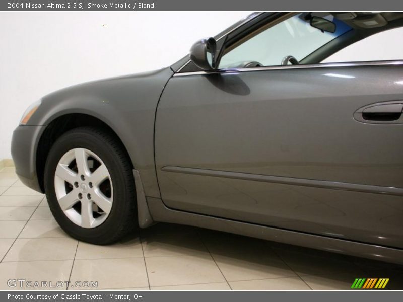 Smoke Metallic / Blond 2004 Nissan Altima 2.5 S