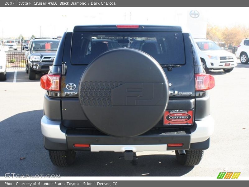 Black Diamond / Dark Charcoal 2007 Toyota FJ Cruiser 4WD