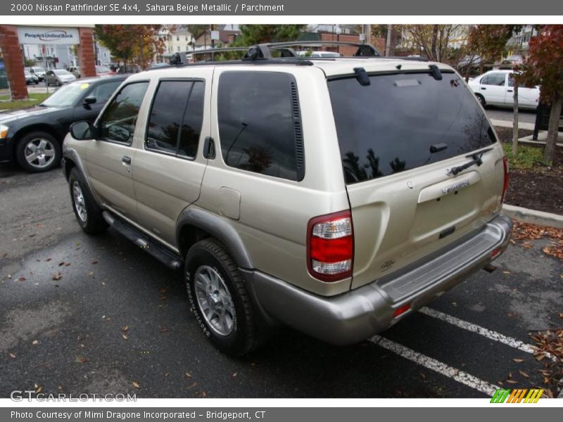 Sahara Beige Metallic / Parchment 2000 Nissan Pathfinder SE 4x4