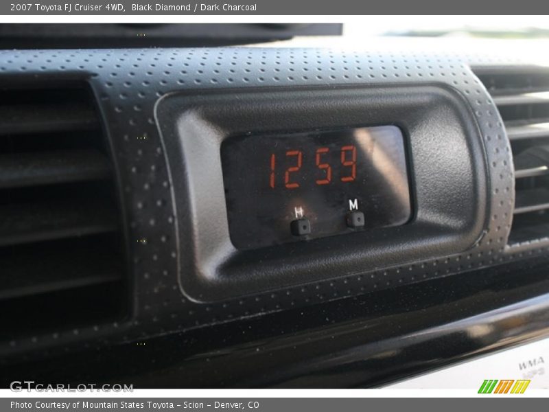 Black Diamond / Dark Charcoal 2007 Toyota FJ Cruiser 4WD
