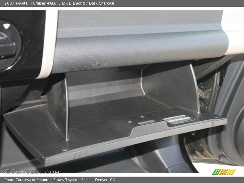 Black Diamond / Dark Charcoal 2007 Toyota FJ Cruiser 4WD