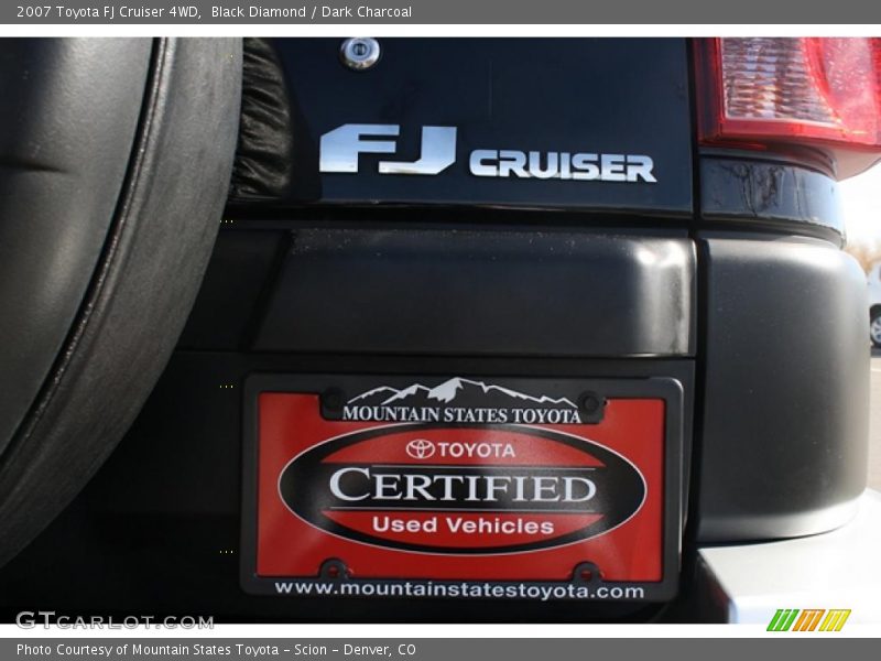 Black Diamond / Dark Charcoal 2007 Toyota FJ Cruiser 4WD