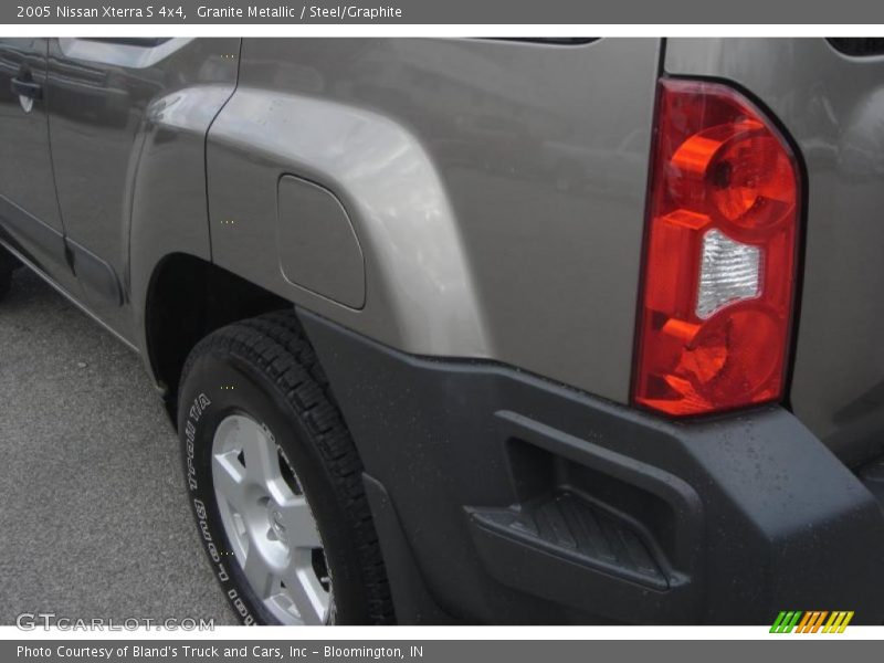 Granite Metallic / Steel/Graphite 2005 Nissan Xterra S 4x4