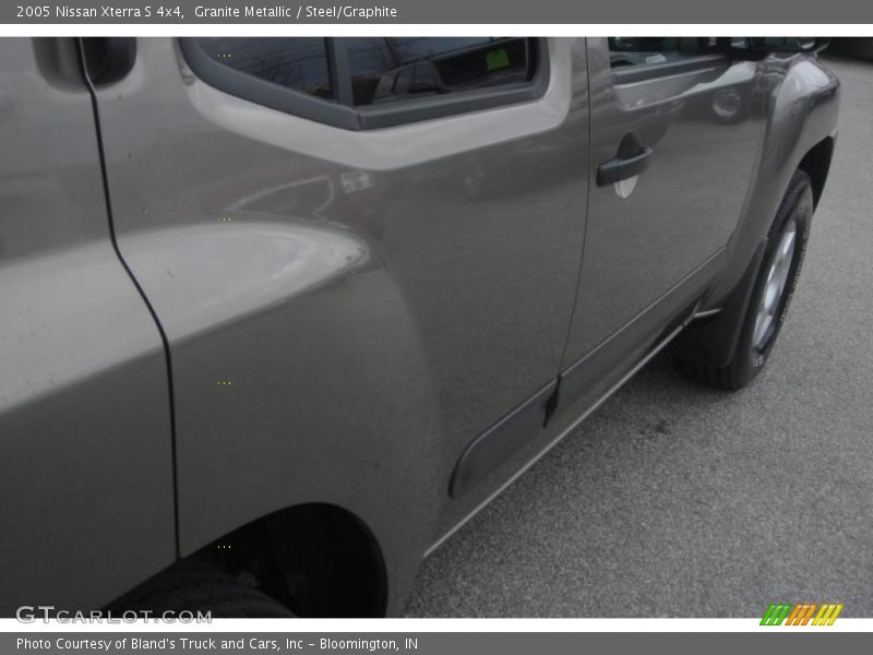 Granite Metallic / Steel/Graphite 2005 Nissan Xterra S 4x4