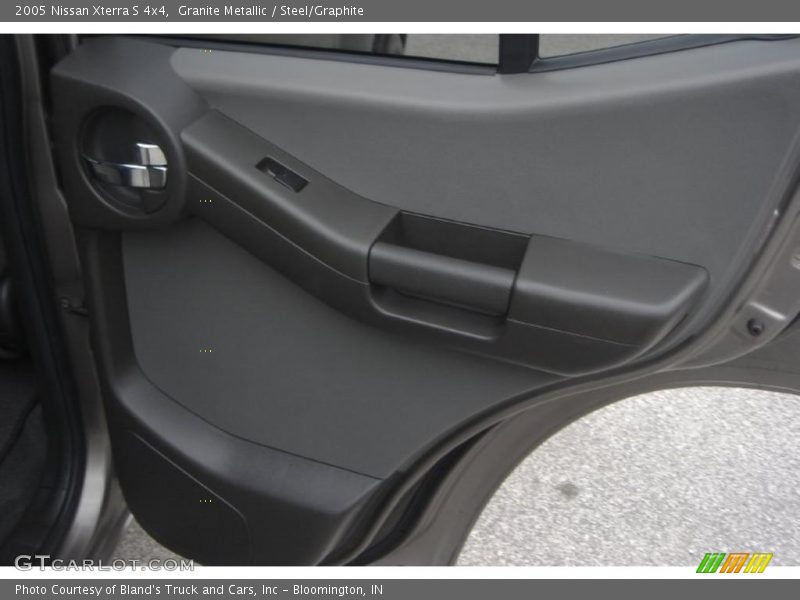 Granite Metallic / Steel/Graphite 2005 Nissan Xterra S 4x4