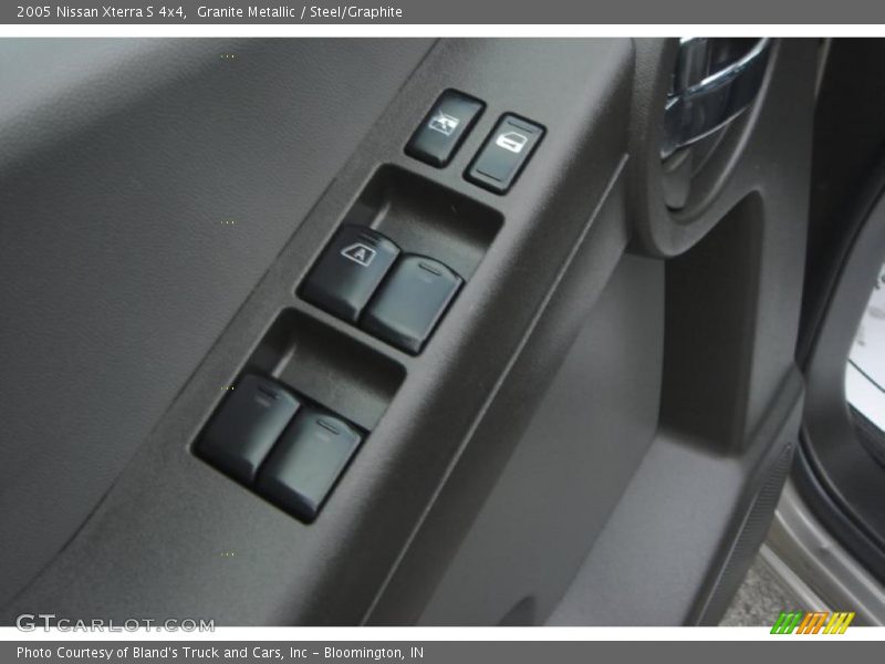 Granite Metallic / Steel/Graphite 2005 Nissan Xterra S 4x4