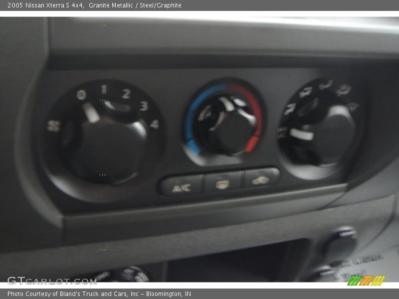 Granite Metallic / Steel/Graphite 2005 Nissan Xterra S 4x4