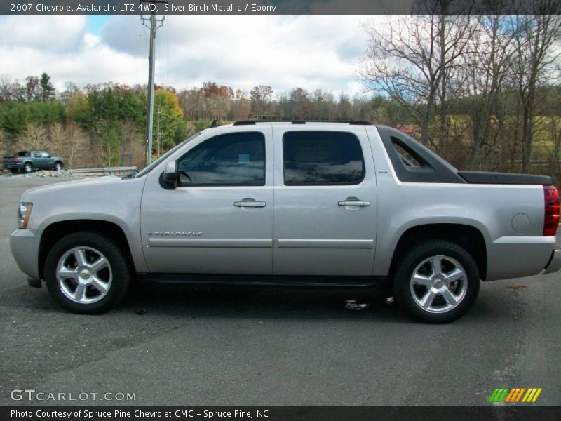 Silver Birch Metallic / Ebony 2007 Chevrolet Avalanche LTZ 4WD