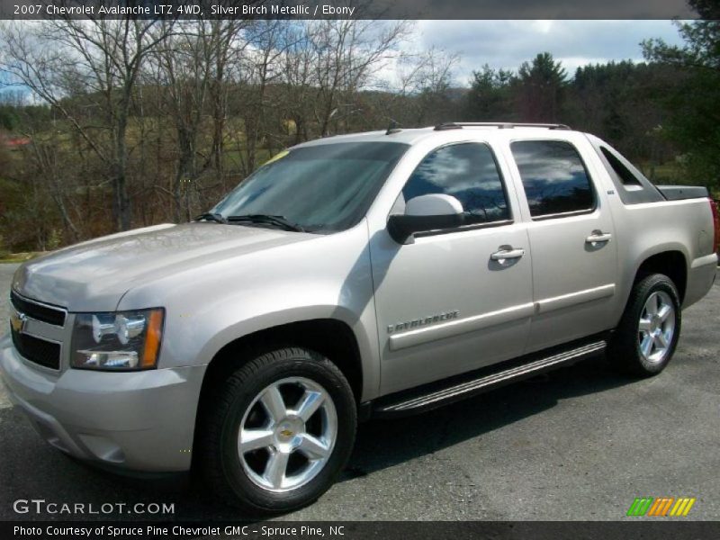 Silver Birch Metallic / Ebony 2007 Chevrolet Avalanche LTZ 4WD
