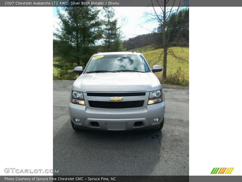Silver Birch Metallic / Ebony 2007 Chevrolet Avalanche LTZ 4WD