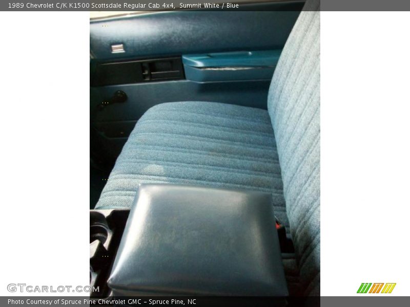 Summit White / Blue 1989 Chevrolet C/K K1500 Scottsdale Regular Cab 4x4