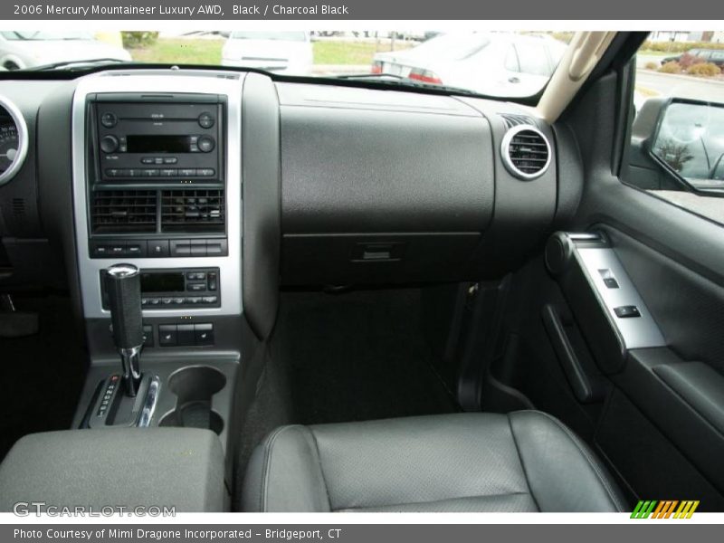 Black / Charcoal Black 2006 Mercury Mountaineer Luxury AWD