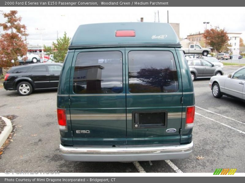 Woodland Green / Medium Parchment 2000 Ford E Series Van E150 Passenger Conversion