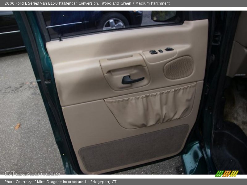 Woodland Green / Medium Parchment 2000 Ford E Series Van E150 Passenger Conversion