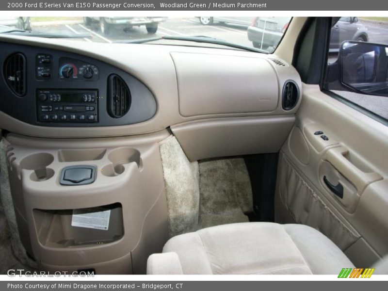 Woodland Green / Medium Parchment 2000 Ford E Series Van E150 Passenger Conversion