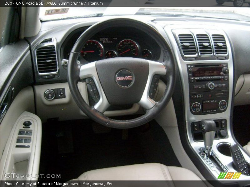 Dashboard of 2007 Acadia SLT AWD