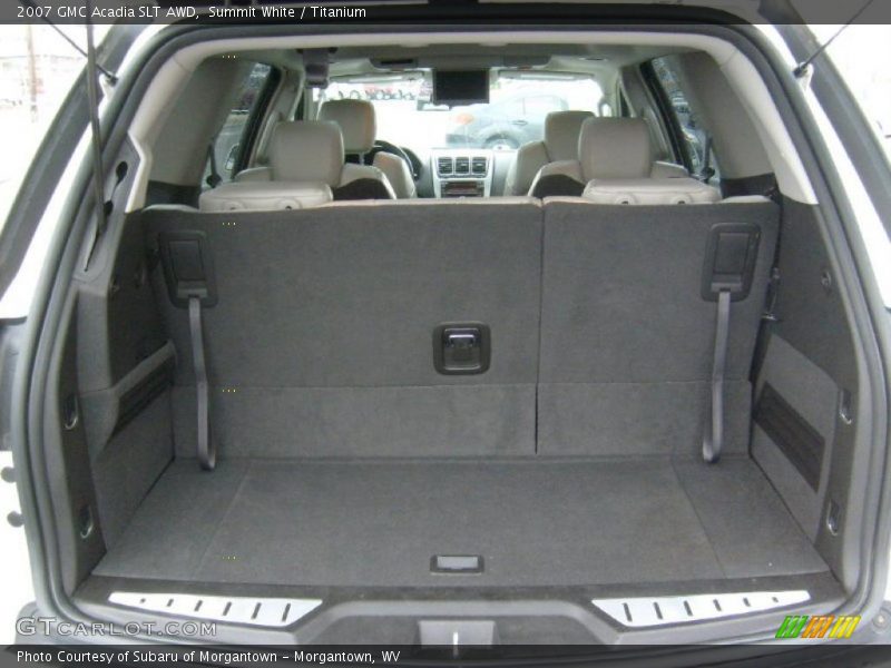  2007 Acadia SLT AWD Trunk