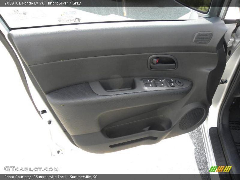 Bright Silver / Gray 2009 Kia Rondo LX V6