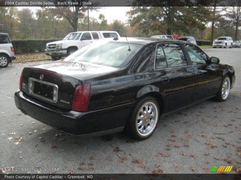 Black Raven / Shale 2004 Cadillac DeVille Sedan