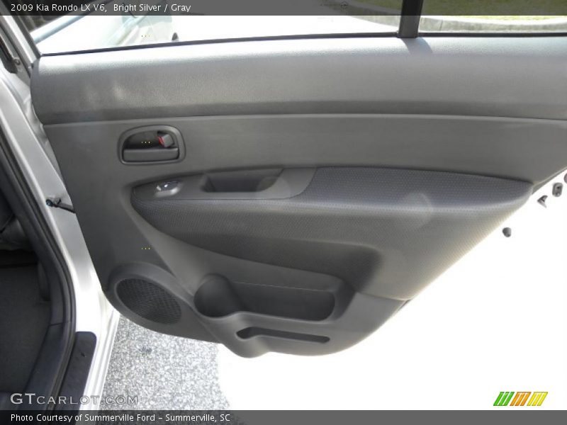 Bright Silver / Gray 2009 Kia Rondo LX V6
