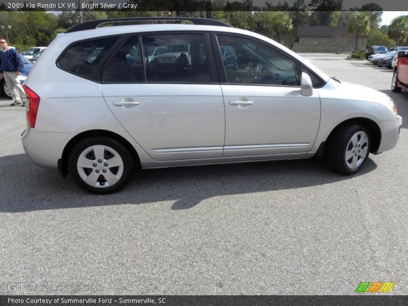 Bright Silver / Gray 2009 Kia Rondo LX V6