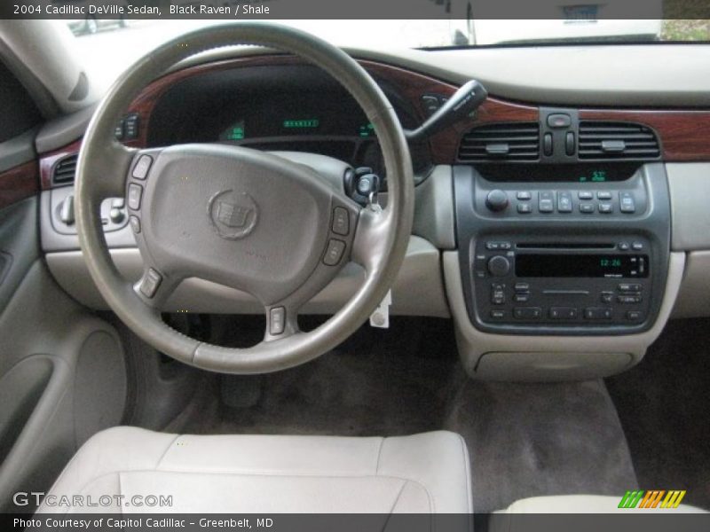 Black Raven / Shale 2004 Cadillac DeVille Sedan