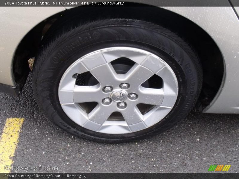 Millenium Silver Metallic / Burgundy/Gray 2004 Toyota Prius Hybrid