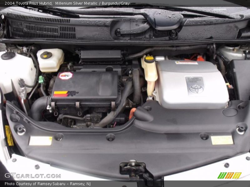 Millenium Silver Metallic / Burgundy/Gray 2004 Toyota Prius Hybrid