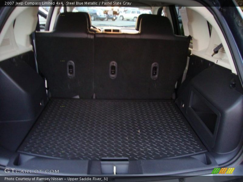  2007 Compass Limited 4x4 Trunk