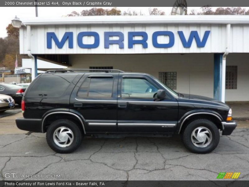 Onyx Black / Graphite Gray 2000 Chevrolet Blazer LS 4x4