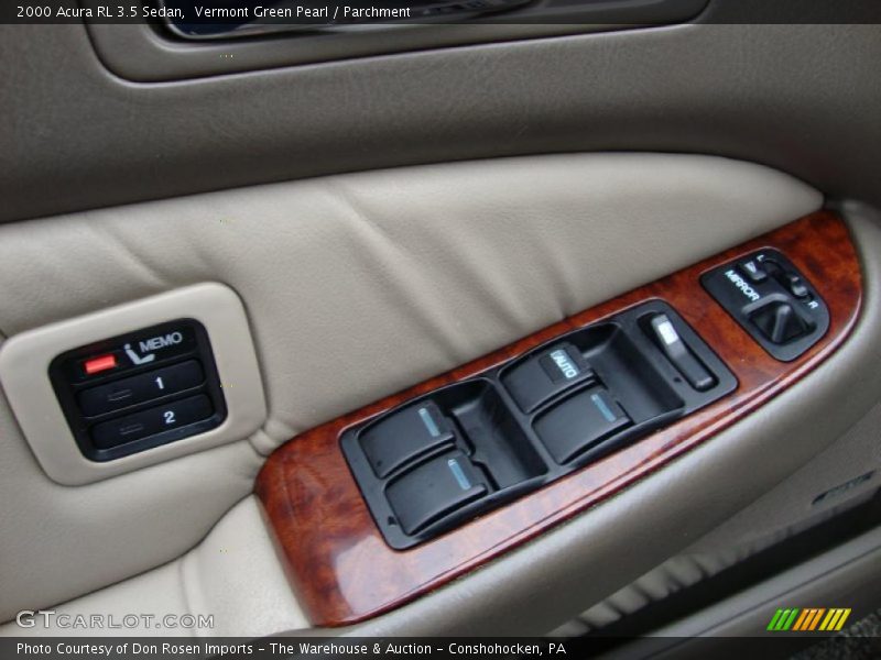Controls of 2000 RL 3.5 Sedan
