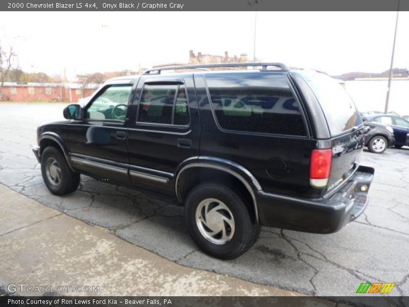 Onyx Black / Graphite Gray 2000 Chevrolet Blazer LS 4x4