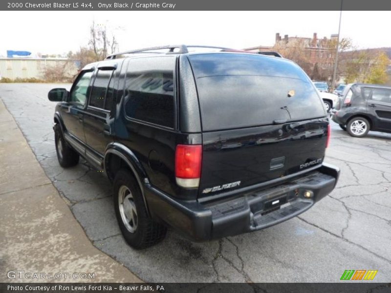 Onyx Black / Graphite Gray 2000 Chevrolet Blazer LS 4x4