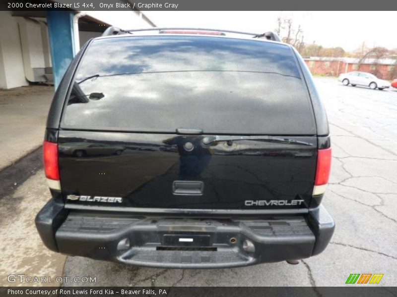 Onyx Black / Graphite Gray 2000 Chevrolet Blazer LS 4x4