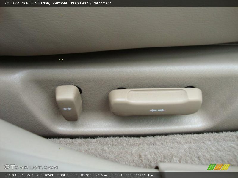 Controls of 2000 RL 3.5 Sedan