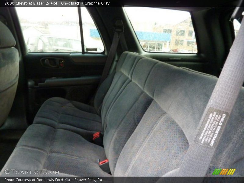Onyx Black / Graphite Gray 2000 Chevrolet Blazer LS 4x4